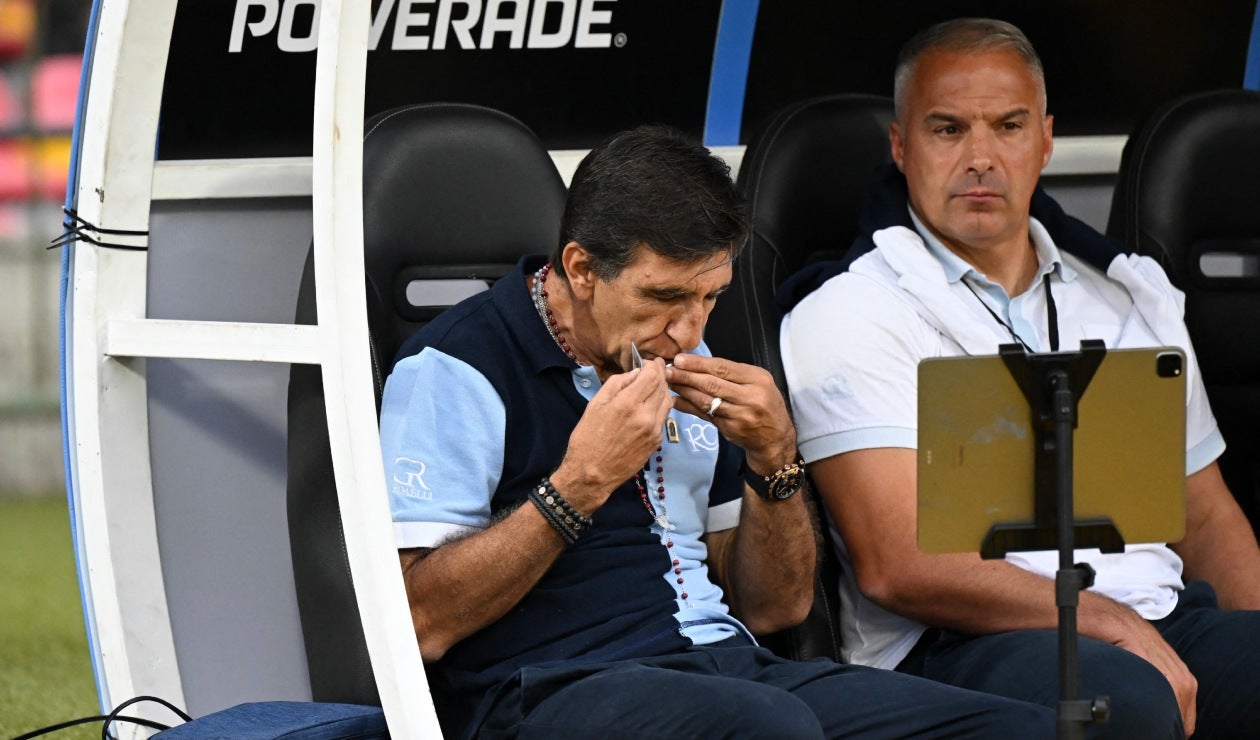 Gustavo Costas, director técnico de Racing prioriza el fichaje de dos colombianos