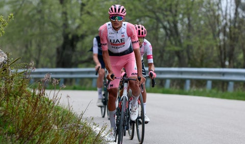 Isaac del Toro, líder del Giro de Italia 2025