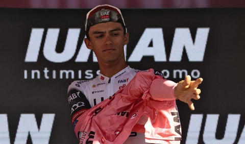 Isaac del Toro, líder del Giro de Italia 2025