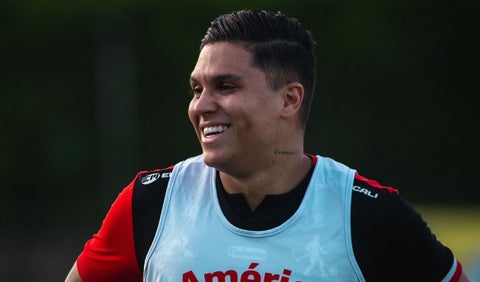 Juan Fernando Quintero saldría de América por influencia de compañero