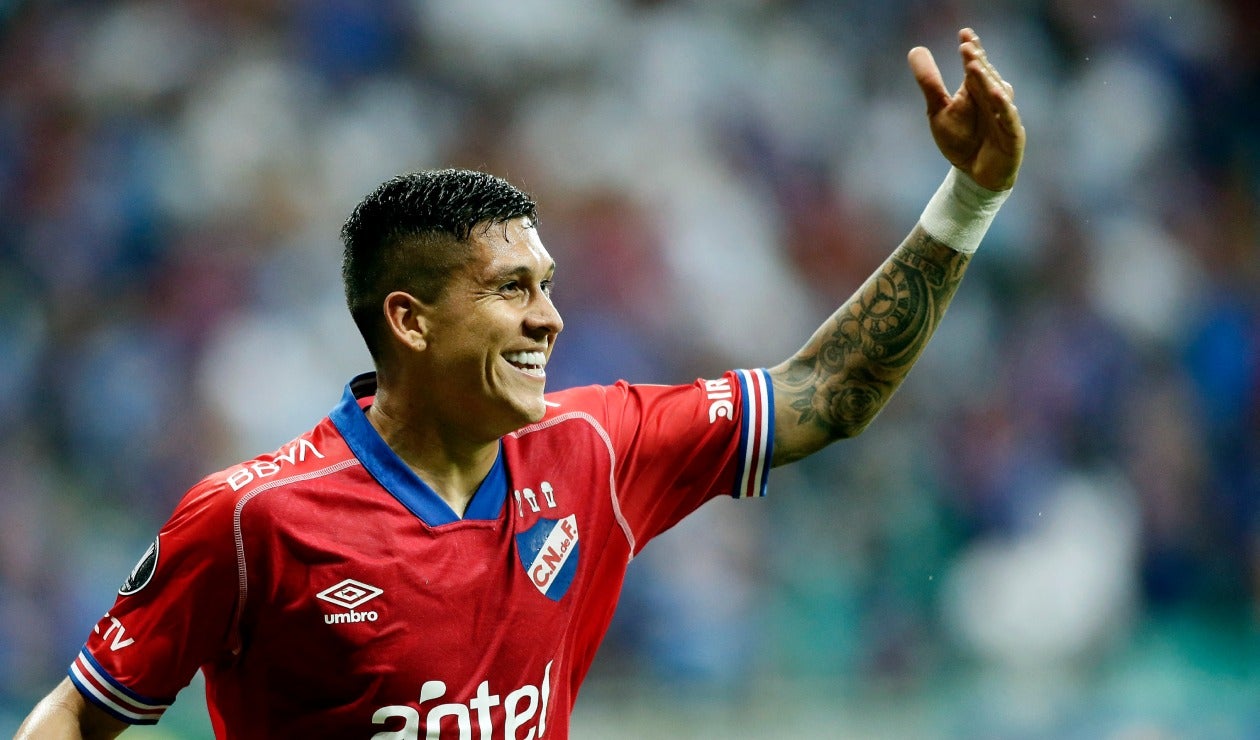 Julián Millán, defensor central colombiano marcó golazo con Nacional de Uruguay