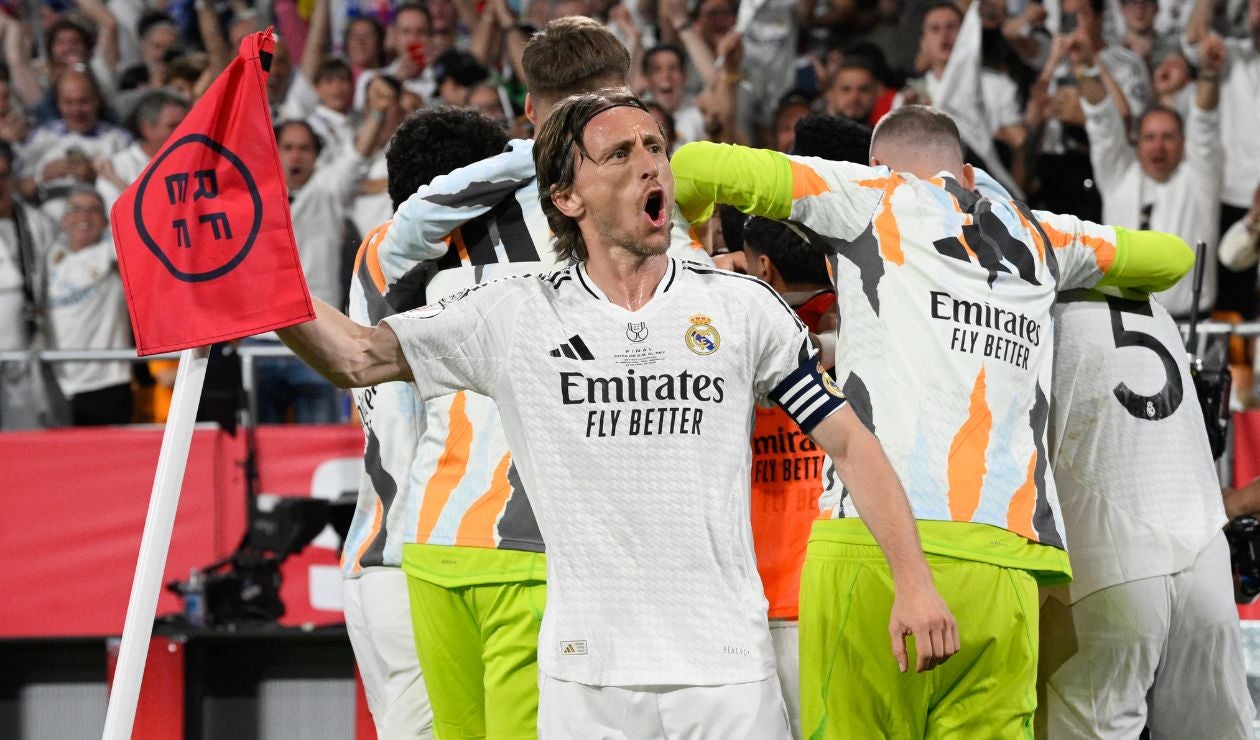 Luka Modric en el partido de Real Madrid vs Barcelona por Copa del Rey 