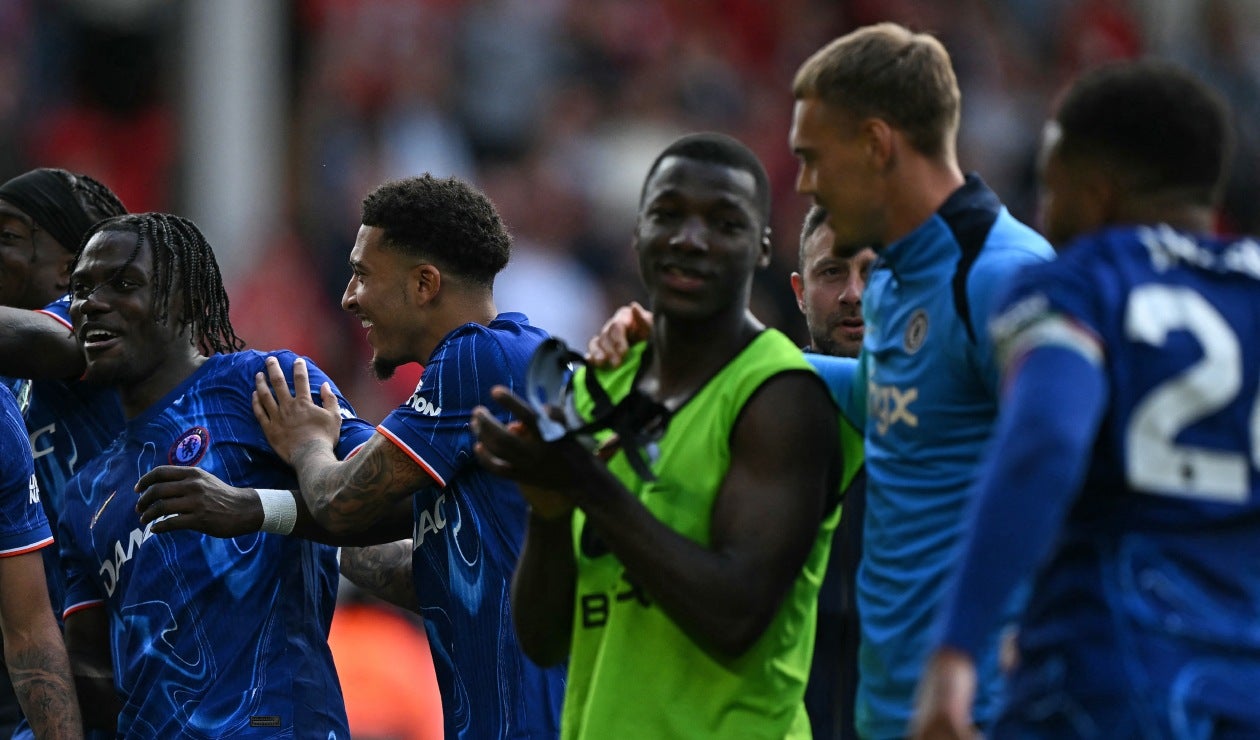 Moisés Caicedo con el Chelsea de la Premier League