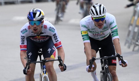 Primoz Roglic y Juan Ayuso