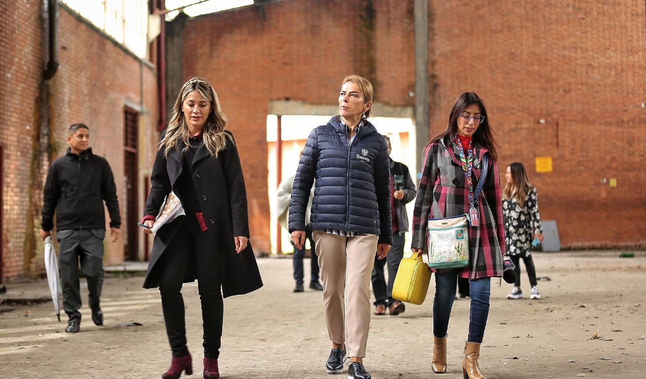 ministra del Deporte en la Unidad Deportiva El Salitre