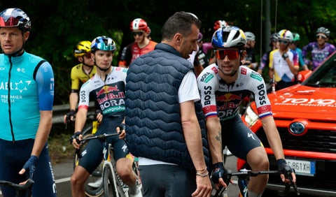 Problemas para Roglic en el Giro de Italia