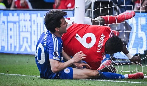 Taiwo Awoniyi, jugador lesionado en Premier League