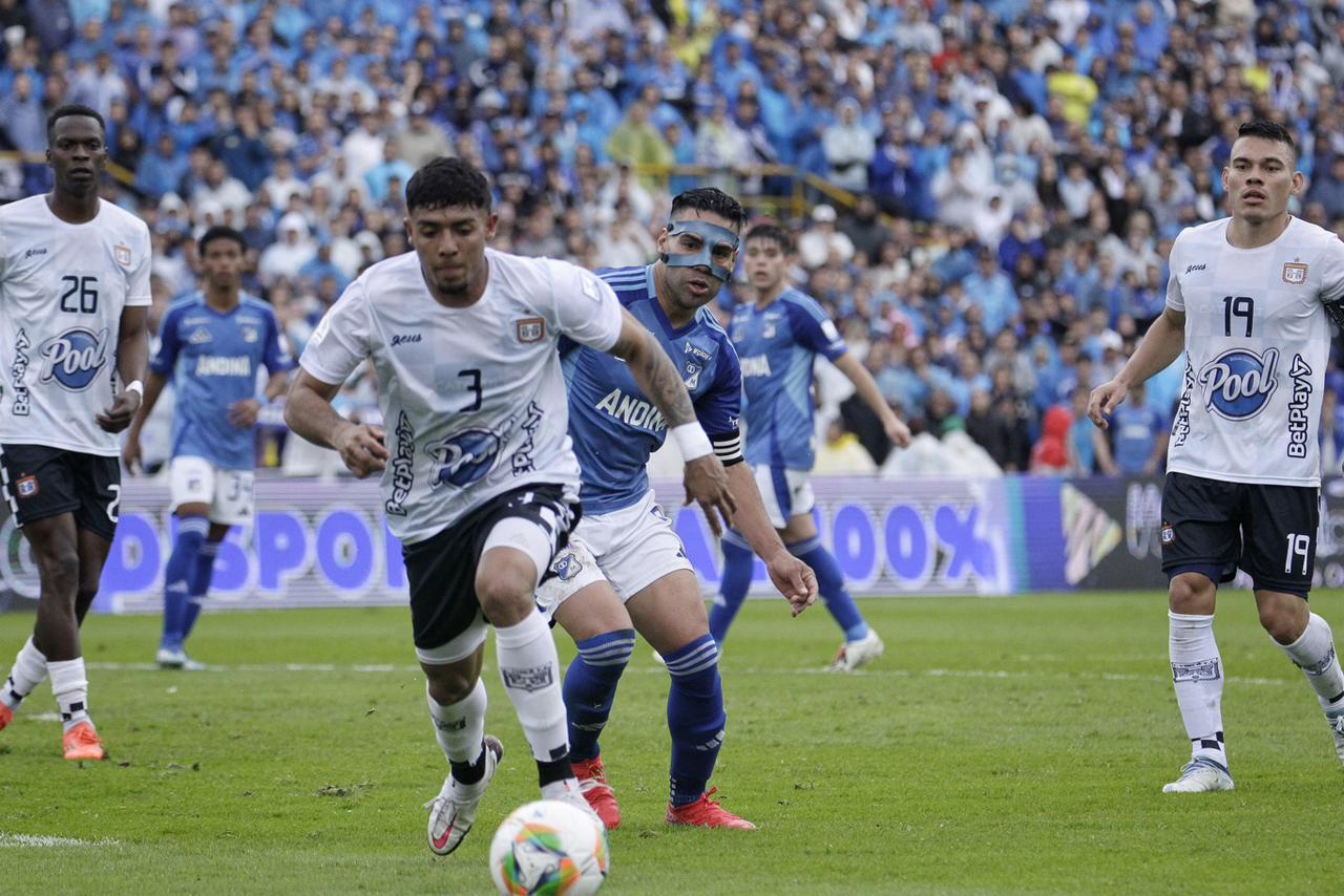 Millonarios enfrenta a Boyacá Chico en juego válido por la fecha 20 de la Liga Betplay I - 2025 en el estadio Nemesio Camacho el Campin