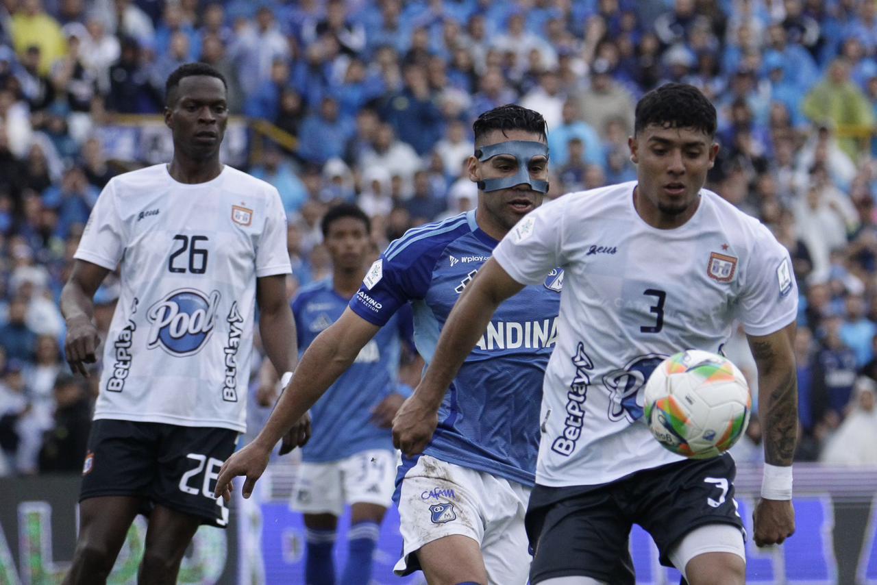 Millonarios enfrenta a Boyacá Chico en juego válido por la fecha 20 de la Liga Betplay I - 2025 en el estadio Nemesio Camacho el Campin