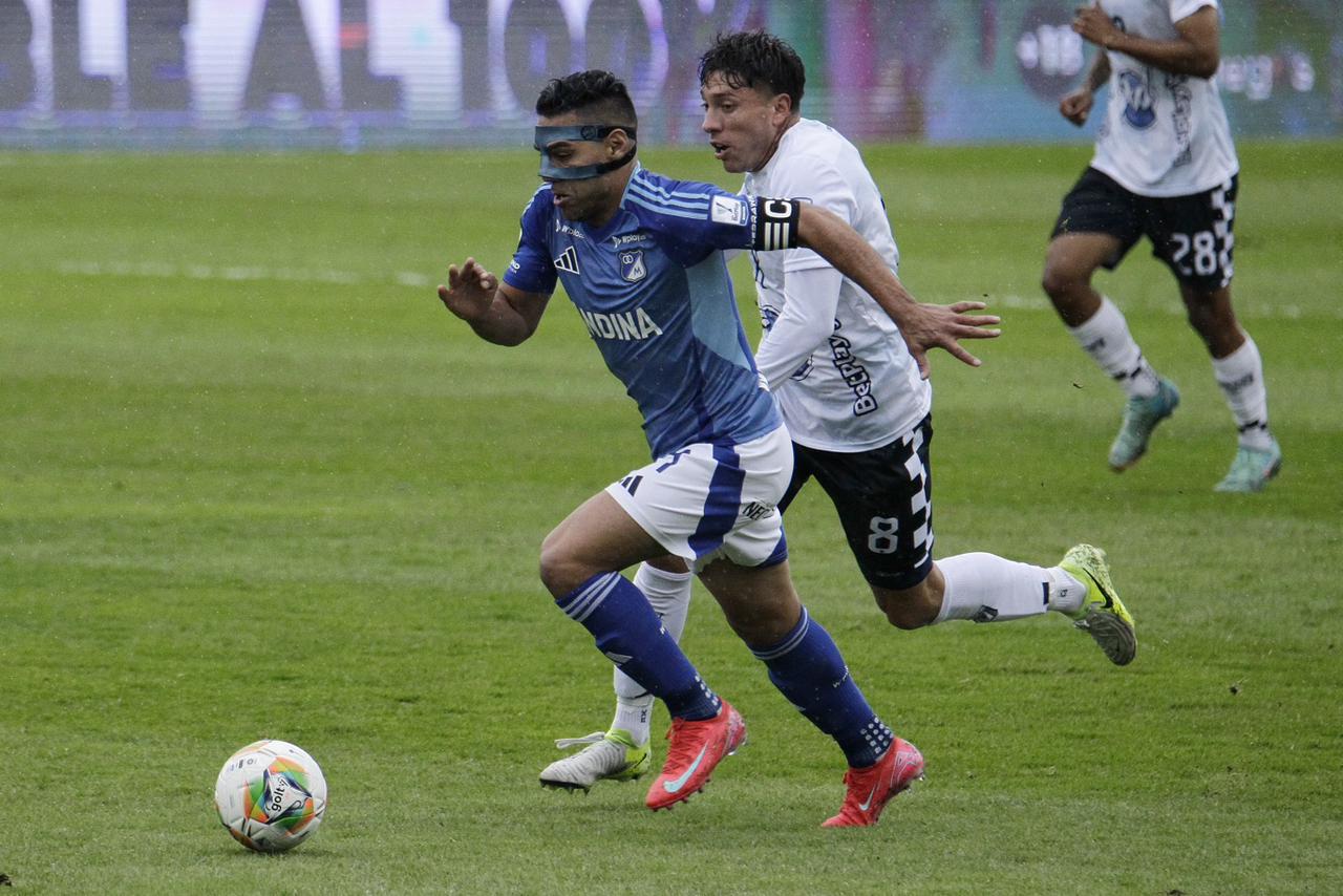 Millonarios enfrenta a Boyacá Chico en juego válido por la fecha 20 de la Liga Betplay I - 2025 en el estadio Nemesio Camacho el Campin