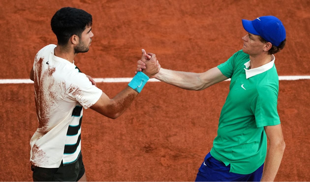 Carlos Alcaraz le envía contundente mensaje a Jannik Sinner