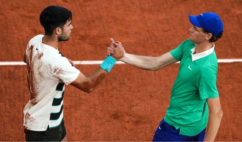 Carlos Alcaraz le envía contundente mensaje a Jannik Sinner
