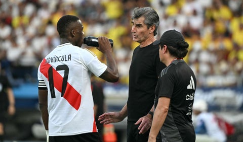 DT de Perú festejó empate en Colombia y le dejó mensaje a Lorenzo