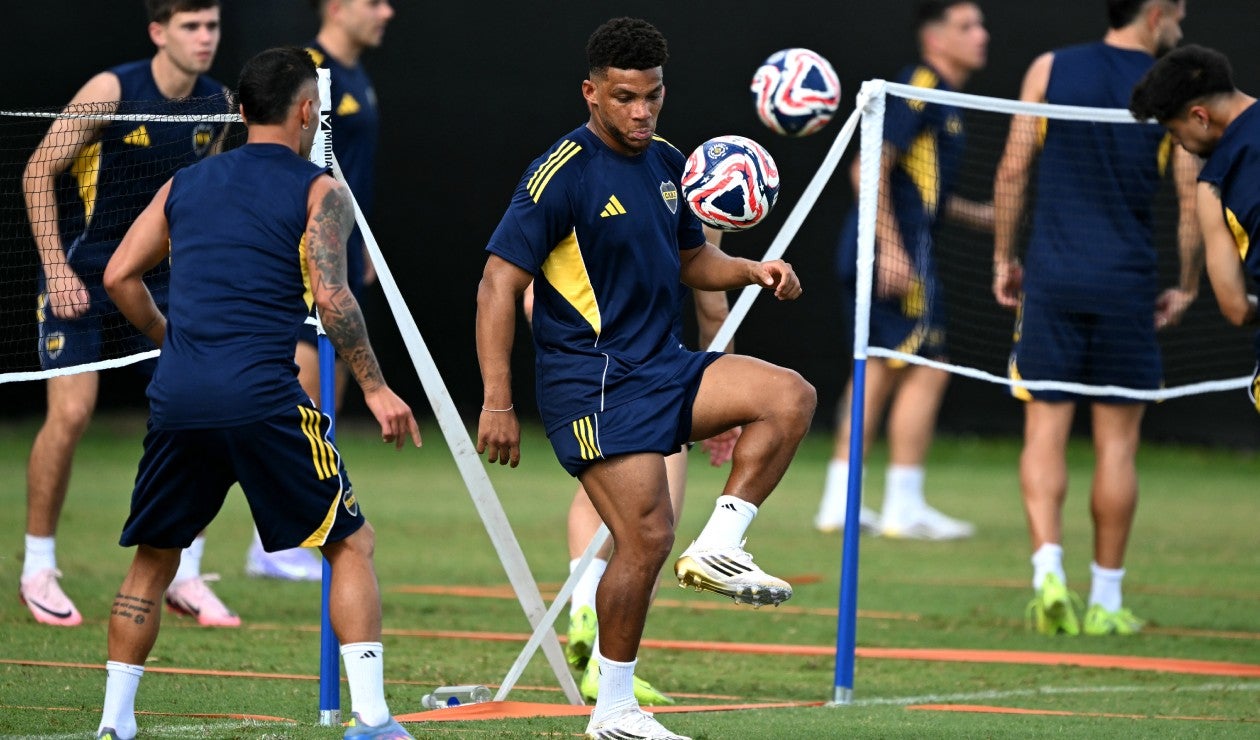 Frank Fabra en entrenamiento con Boca Juniors en el Mundial de Clubes