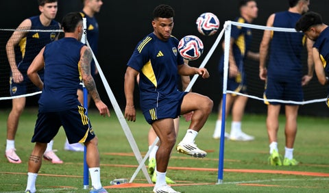 Frank Fabra en entrenamiento con Boca Juniors en el Mundial de Clubes