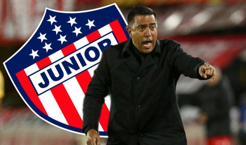 César Farías con Junior