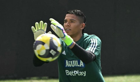 Kevin Mier cambiaría de equipo tras su debut con la Selección Colombia