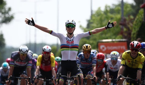 Pogacar le ganó la etapa 1 del Critérium Dauphiné 2025 a Vingegard