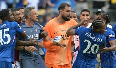 Luis Enrique y Joao Pedro en la final del Mundial de Clubes