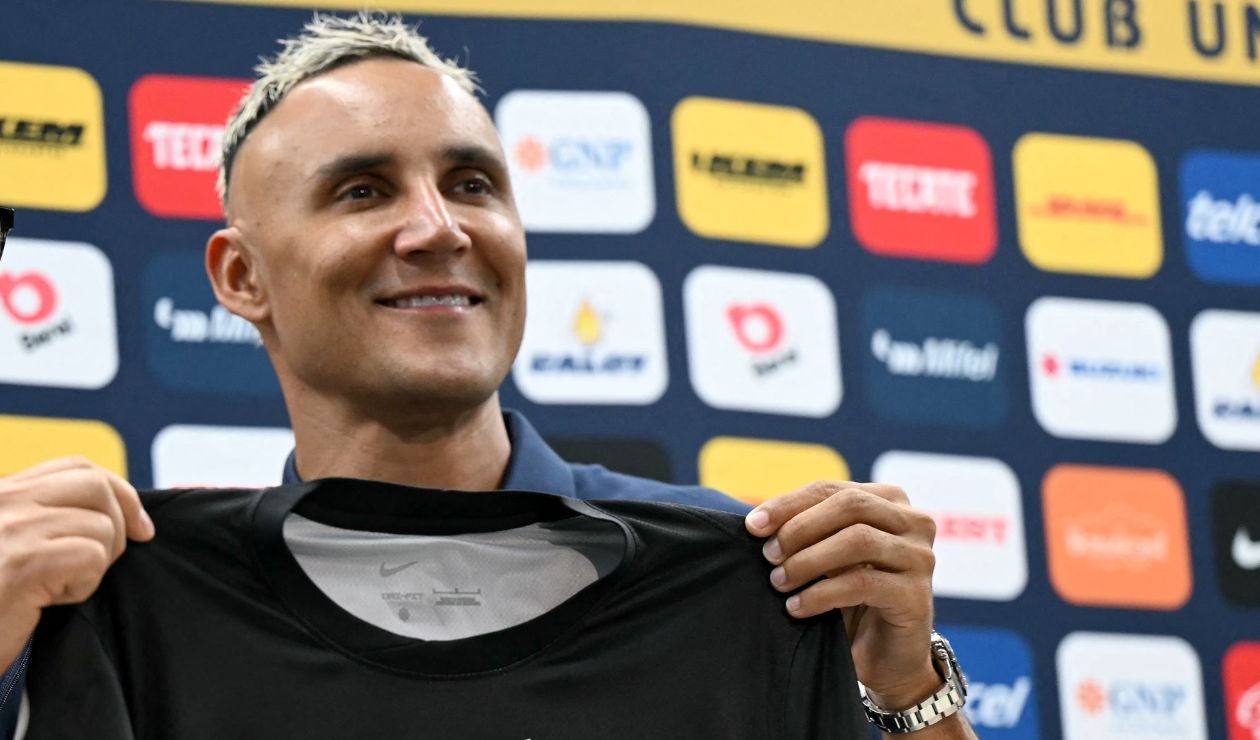 Keylor Navas fue presentado por su nuevo equipo