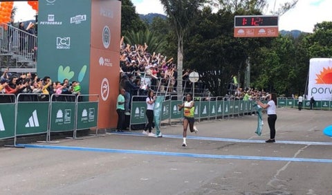 Aynalem Desta, campeona Media Maratón de Bogotá