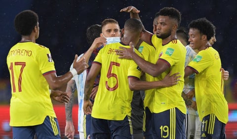 Lorenzo daría un golpe en Colombia. dos referentes volverían al equipo