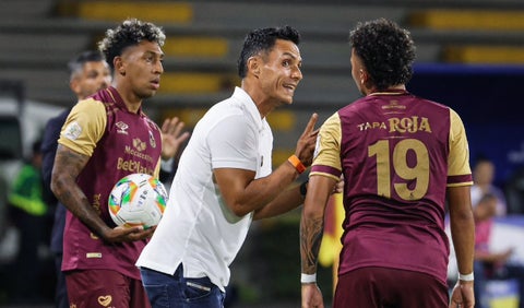 Lucas González, entrenador colombiano