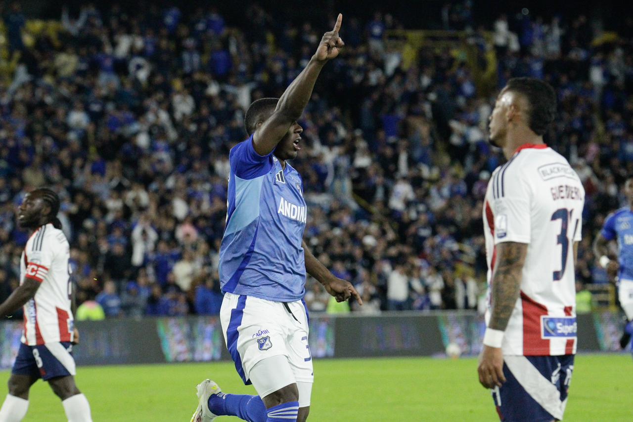 Millonarios enfrenta a Junior en juego válido por la fecha 8 de la liga Betplay II - 2025 en el estadio Nemesio Camacho el Campin. Camila Díaz - RCN Radio