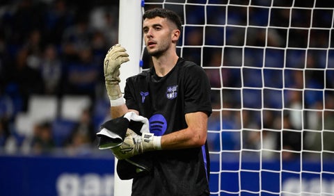 Barcelona se queda sin portero: confirman dura lesión de Joan García