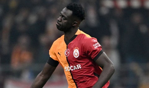 Davinson Sánchez perjudica a Galatasaray en Champions League
