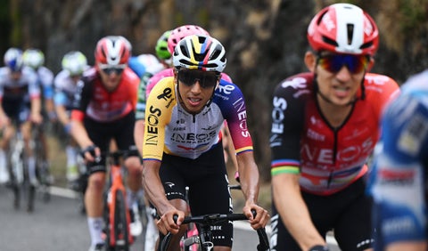 Egan Bernal y los colombianos en la clasificación general tras la etapa 15