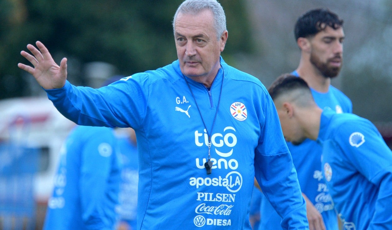 Gustavo Alfaro, entrenador de Paraguay en las Eliminatorias