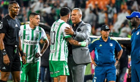 Hernán Torres en el partido entre Nacional vs Millonarios