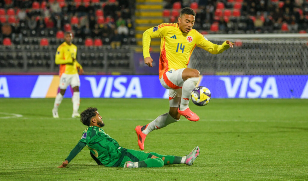 Jordan Barrera protagonizó curioso momento en la victoria de la sub 20