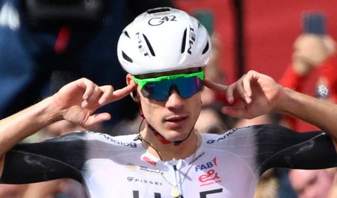 Juan Ayuso ya fue confirmado por nuevo técnico tras salida de UAE Team Emirates