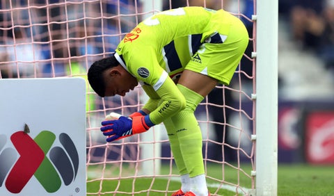 Kevin Mier recibe 'fuego amigo': duras críticas del DT de Cruz Azul