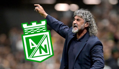 Leonel Álvarez, entrenador colombiano