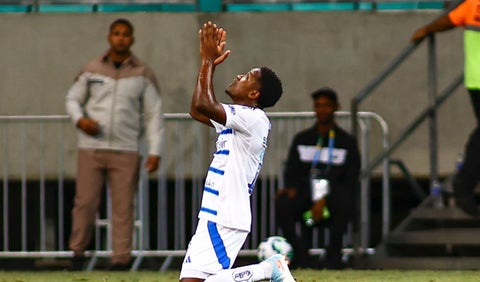 Luis Sinisterra con el Cruzeiro