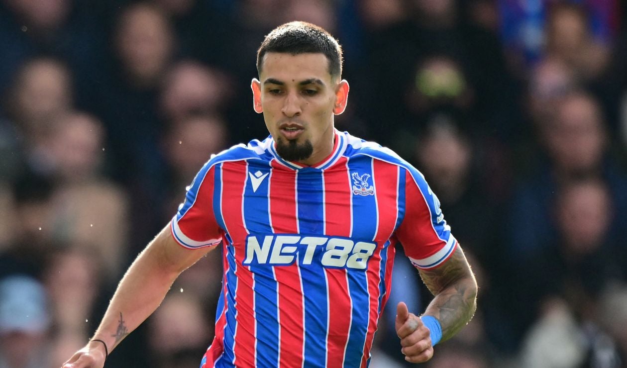 Daniel Muñoz con el Crystal Palace