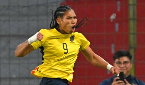 Nayely Bolaños - Ecuador vs Colombia