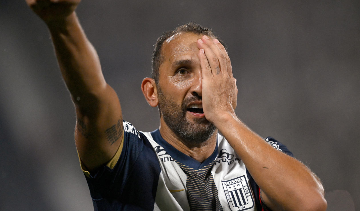 Hernán Barcos no ve una: Derrota, expulsión y polémicas declaraciones