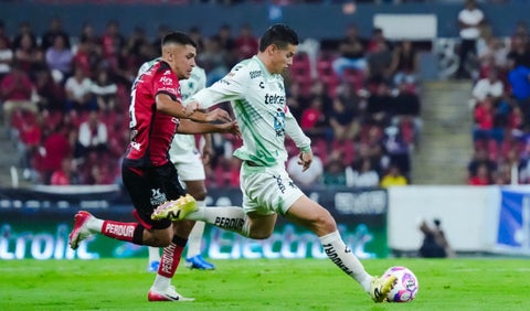 James señalado por derrota del León ante Atlas: "Artífice del fracaso"