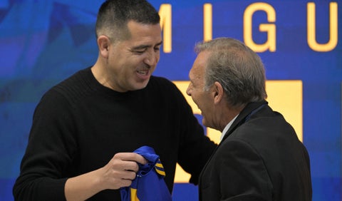 Juan Román Riquelme y Miguel Ángel Russo