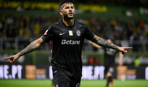 Luis Javier Suárez en Sporting Lisboa celebra gol