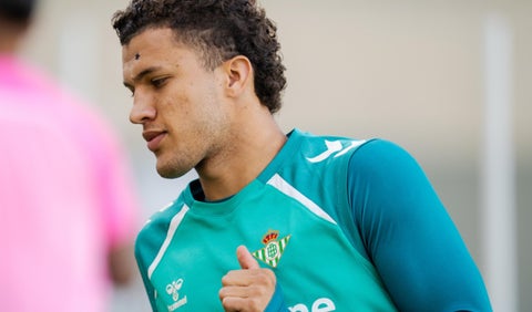 Nelson Deossa con el Betis