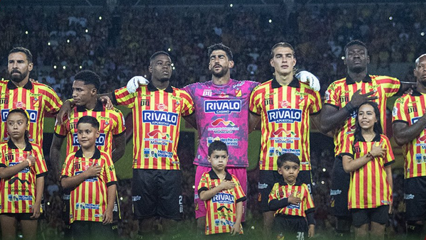 Pereira busca revivir; quiere contratar DT colombiano campeón de Liga BetPlay