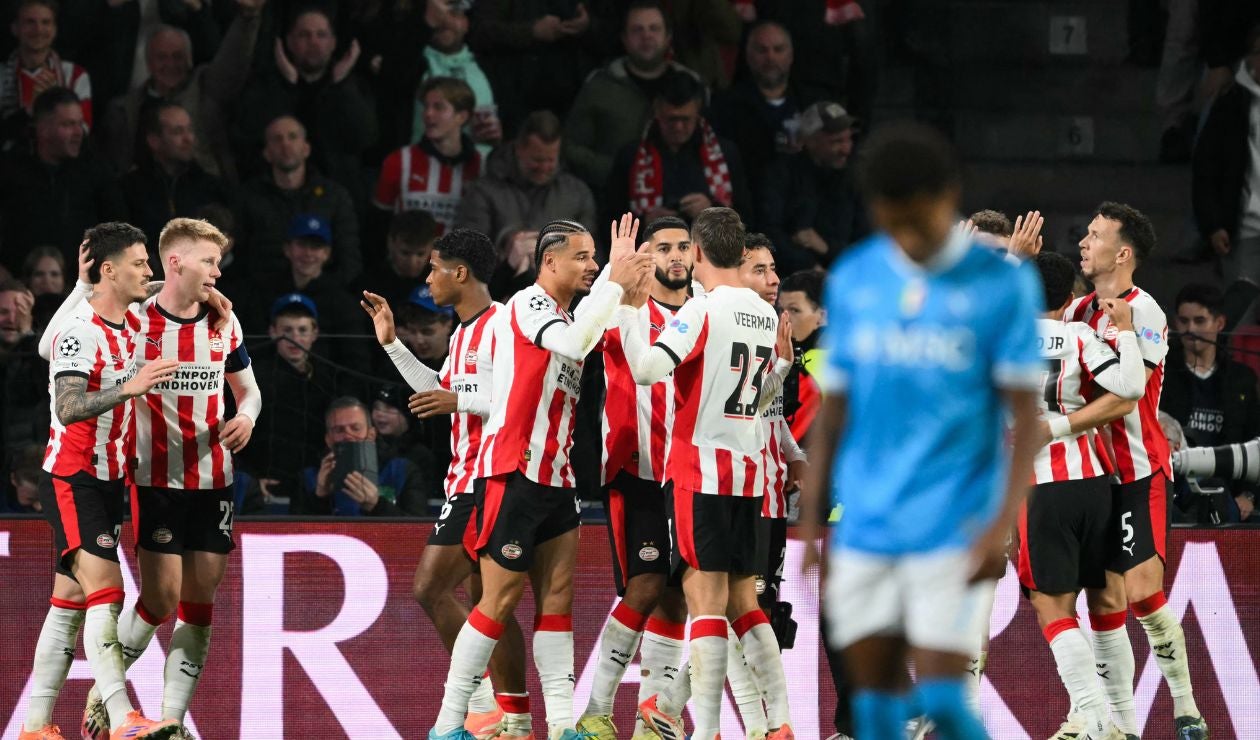 PSV goleó a Napoli en la Champions League