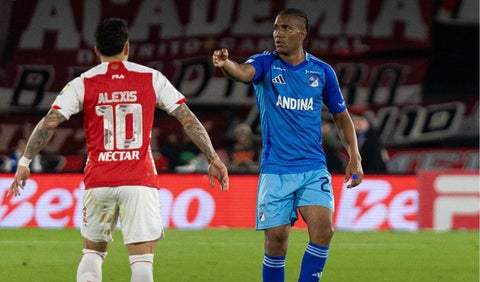 Millonarios se queda con 10 ante Santa Fe