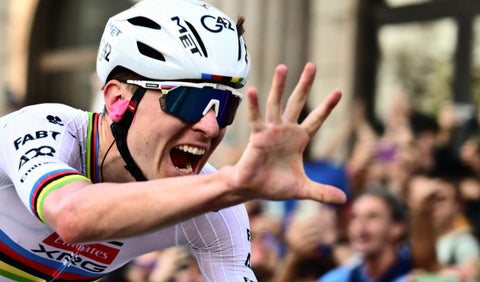 Tadej Pogacar ganó Giro de Lombardía