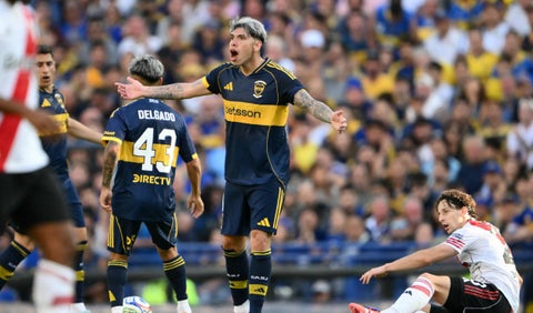 Boca Juniors superó a River Plate en el Superclásico